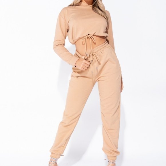 Camel Cropped Hoodie & Jogger Lounge Set - Picture 5 of 5